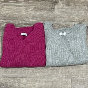 Old Navy Women’s V-Neck Sweaters